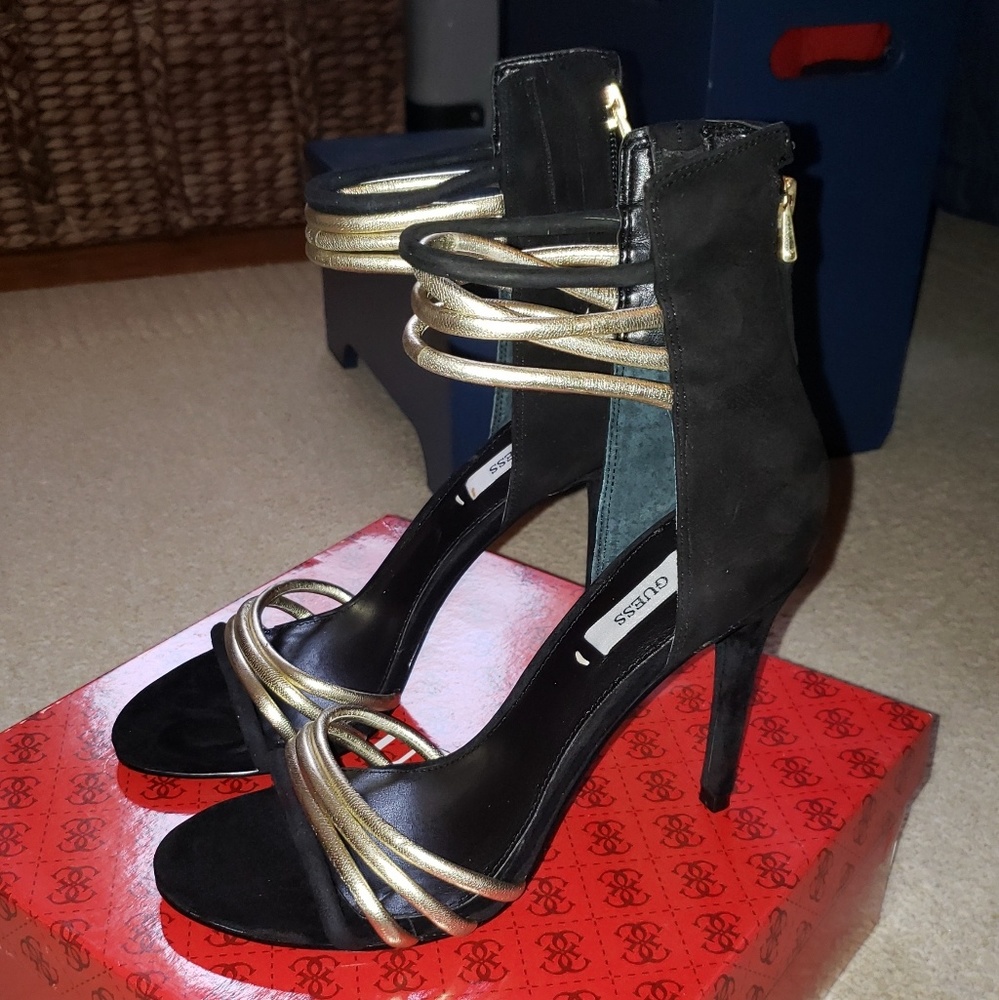 Guess Chanta stilettos